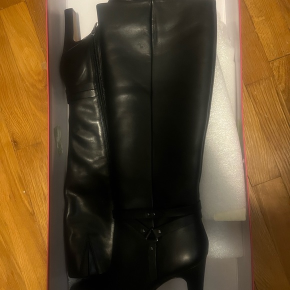 vince camuto black leather boots. 9.5 size, but fits in 9. - Picture 3 of 5